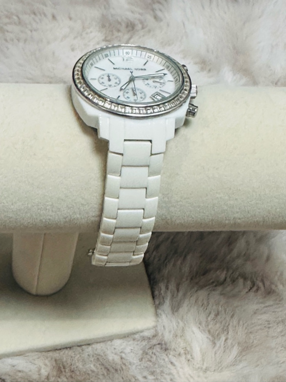 Michael Kors White and Silver Chronograph Watch Mother Pearl MK5079 - Picture 2 of 12
